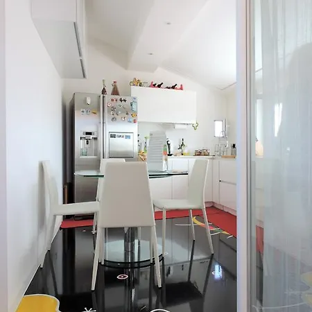 Miro' Holiday Attic Apartamento